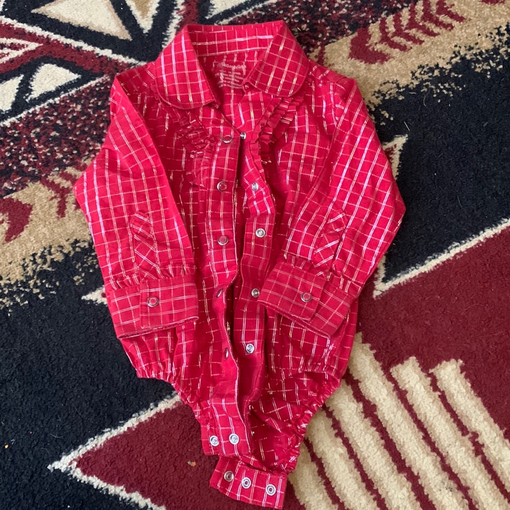 Wrangler Cowbaby Infant Girls Longleeve Onesie with Pearl Snaps NWOT never worn.